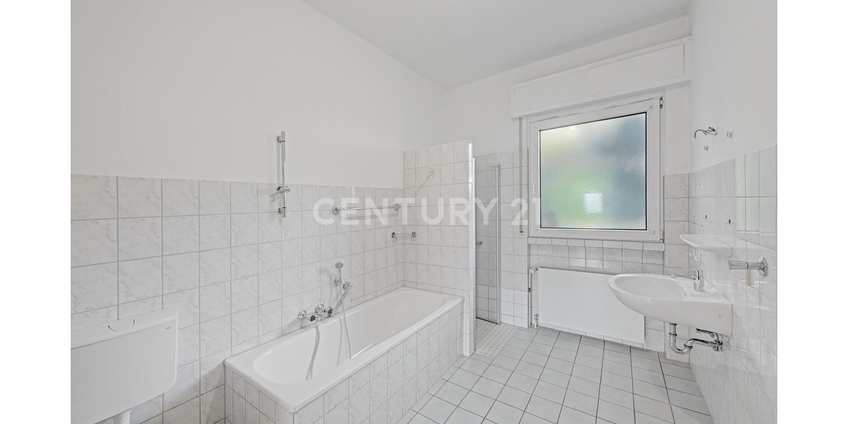 Wohnung rechts Tageslichtbad